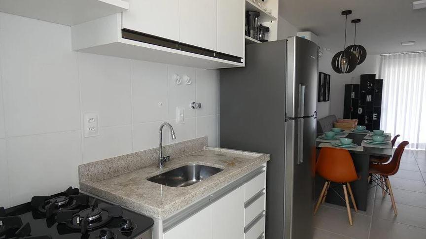 Apto Guarajuba Praia Condominio Porto Smeralda-100 Metros Da Praia Luaran gambar