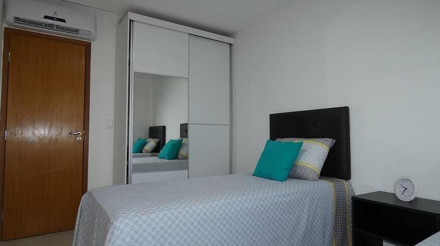 Apto Guarajuba Praia Condominio Porto Smeralda-100 Metros Da Praia Luaran gambar