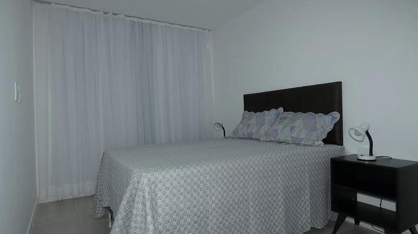 Apto Guarajuba Praia Condominio Porto Smeralda-100 Metros Da Praia Luaran gambar